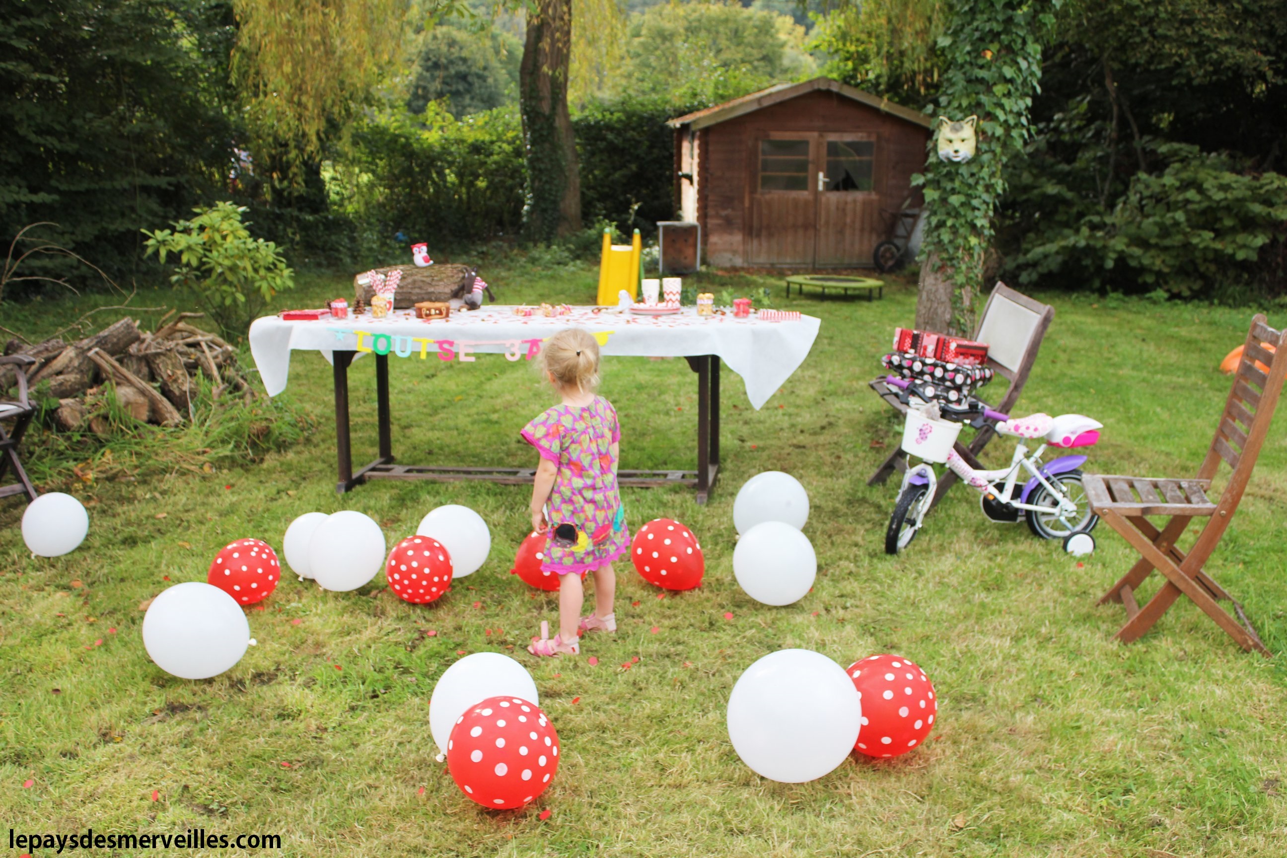 3 Ans Sur Le Theme Du Petit Chaperon Rouge Le Pays Des Merveilles