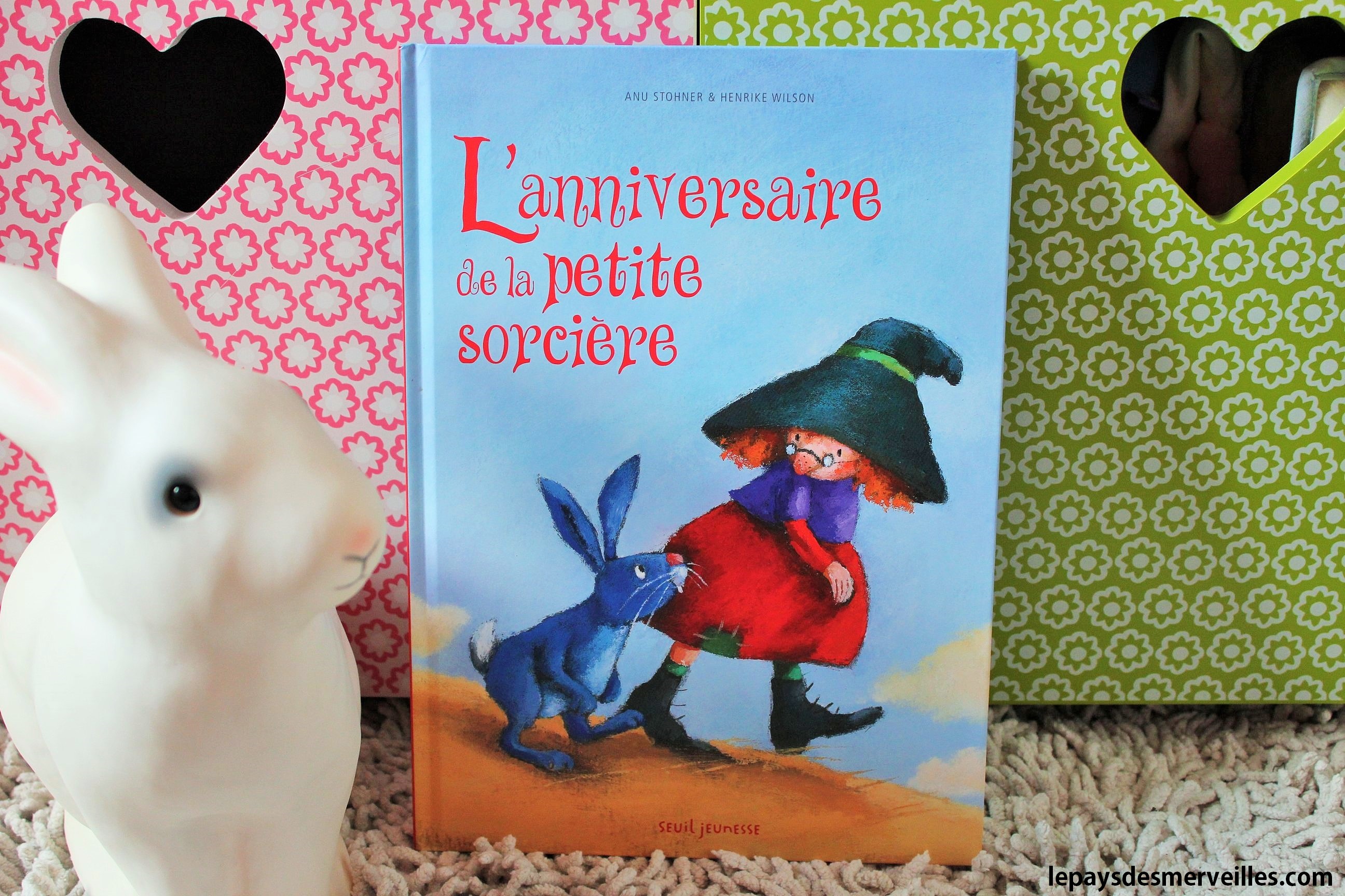 L Anniversaire De La Petite Sorciere Editions Seuil Chut Les Enfants Lisent 37 Le Pays Des Merveilles