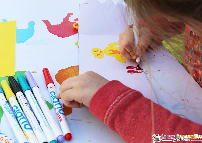 HOWAF Pâques Sacs à Main à Colorier & Couleurs Stylo,DIY Sac de Peinture  des Enfants Doodle Sac Graffiti de Pâques Oeuf de Poussin Lapin, pour  Enfant